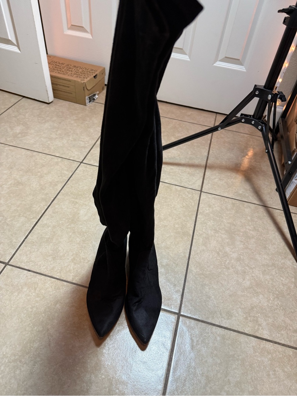 Women's Black Pointed Toe Knee Boot - Picture 2 of 6